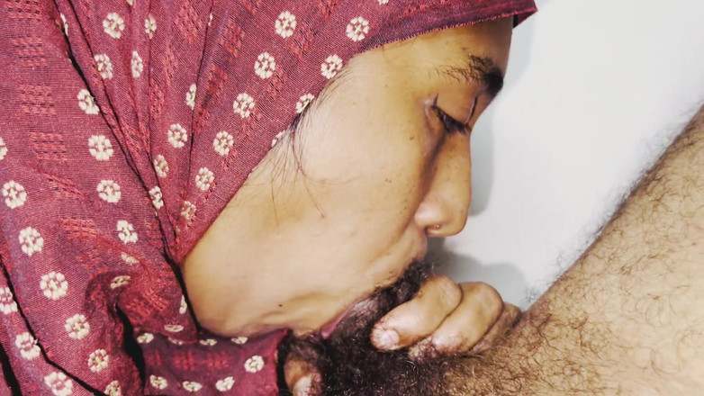 Immfuck: La reine indienne musulmane de la gorge profonde en hijab...