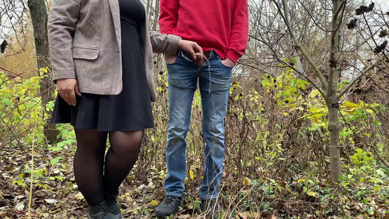 OurFetishLife: 太った義母が小便を支配する