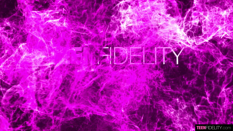 Teenfidelity: Alt Baddie Leo Gagică