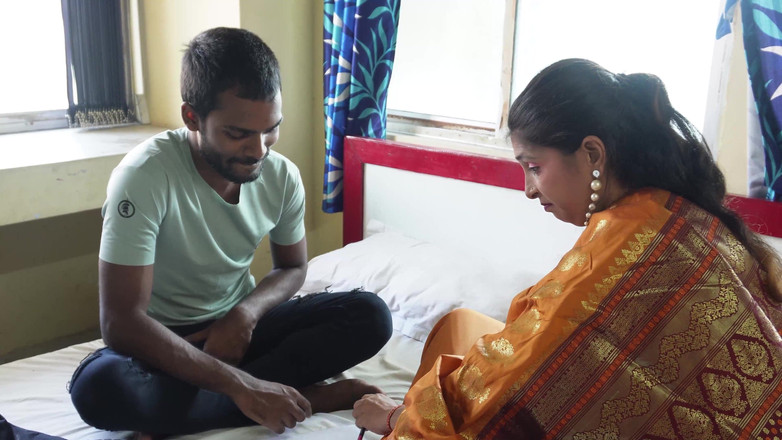 Xtramood: सेक्सी लेडीट टीचर अपने छात्र द्वारा अपनी गांड चाटना चाहती है, हार्डकोर सेक्स