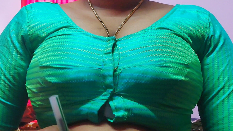 Desi Mohini: Bela professora indiana sozinha com aluno