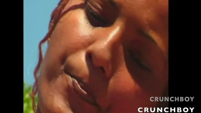 Bitch Girl Video: Đút đôi lỗ hậu và âm hộ với bạn bè với kết...