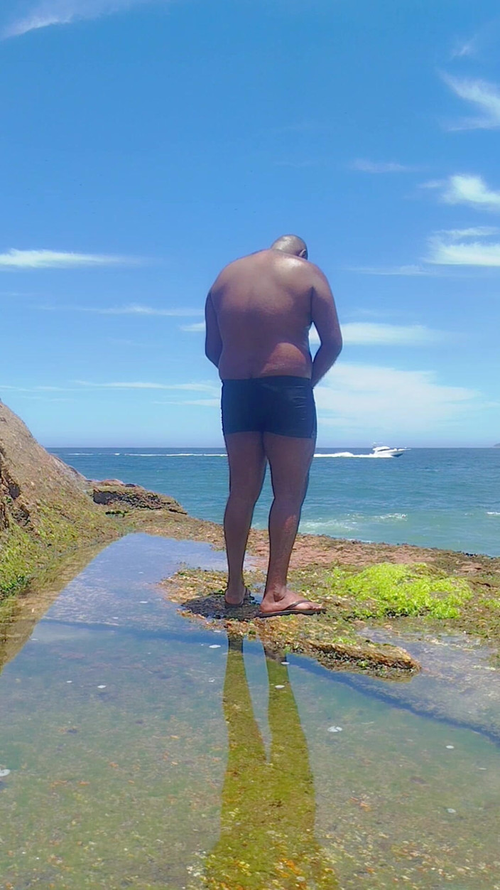 TheBlacKHunterr: Pokazuję swoje duże ciało w Rio de Janeiro