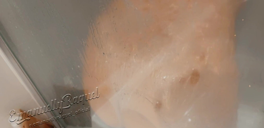 Emanuelly Raquel: Páteční fetiš prsa a zadek proti skle