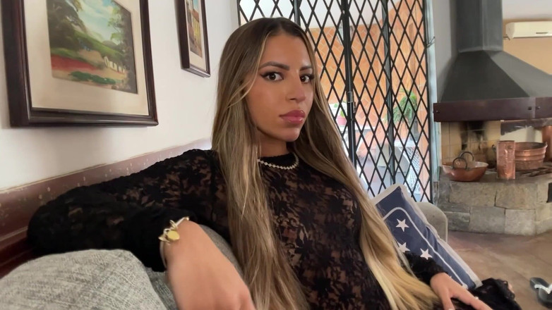 Johnny Grey: 小柄なブラジル人ティーンが口いっぱいに精液を浴びる - 視点フェラチオキャスティング