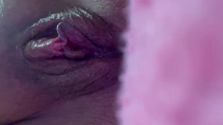 Veronikka Fierce: Awek montel eboni melancap dan orgasme untuk melegakan tekanan