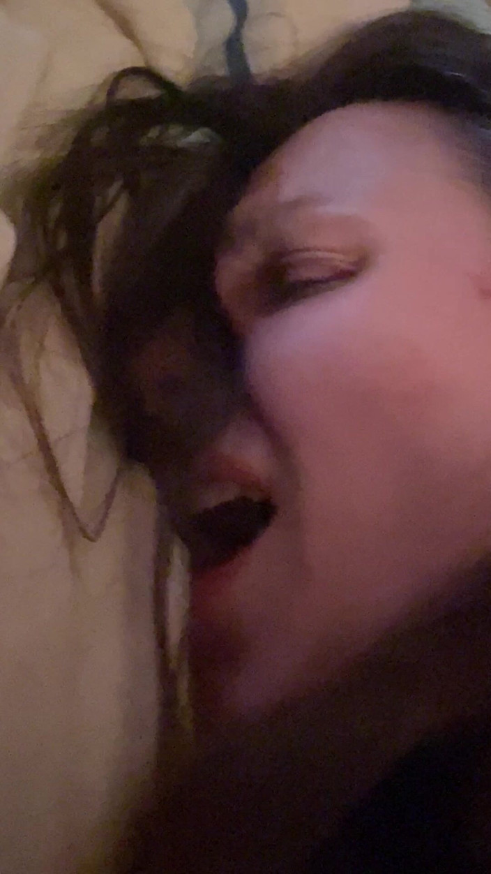 Adrianna Stroz: Bini muda melancap - Suka Menunjukkan Pepeknya - Sharp Pussy Thrusting, Rintihan...