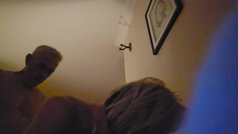 SilverFux: Betrügende Hausfrau Rächt Sich Und Filmt Sich Beim Doggystyle Von...