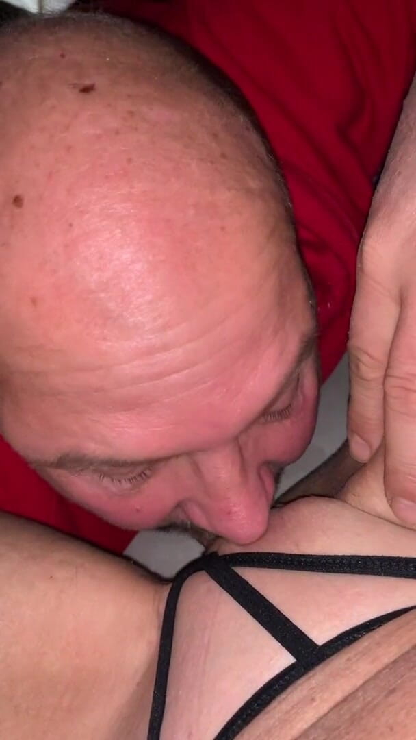 Timidastella: Jilat memek dan crot di mulut