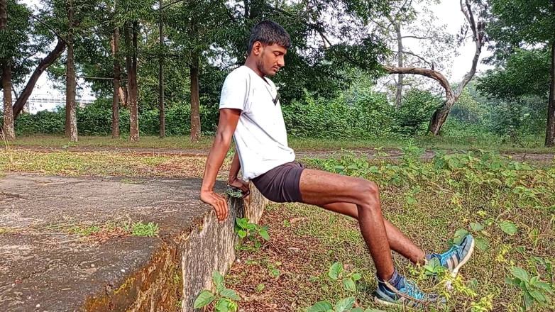 LinearOrnament35: Vaše sip cvičení nech dívku ve vašem klíně