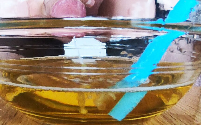 Ane Get Horny: गंदा पेशाब और वीर्य का एक कटोरा, स्वादिष्ट