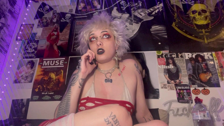 Glitterqueen1999: Девушка-готесса Glitterqueen 1999, одержима ее отчимом и Заставила кончить! Передача фетишем владения телом, табу-фетиш трансформации