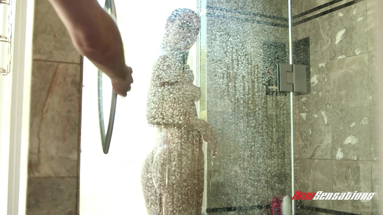 New Sensations: エイドラ・フォックス - エイドラ・フォックスに会う