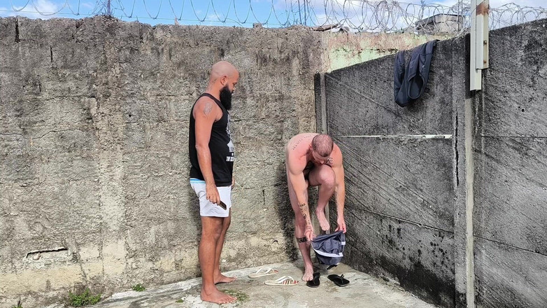 carmonaoficial: भालू को बाहर चोदते हुए, मैंने कमीने की गांड को दूध दिया