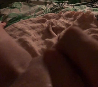 Maggie Moon: 나를 잠들게 하기 위해 약간의 문지르기