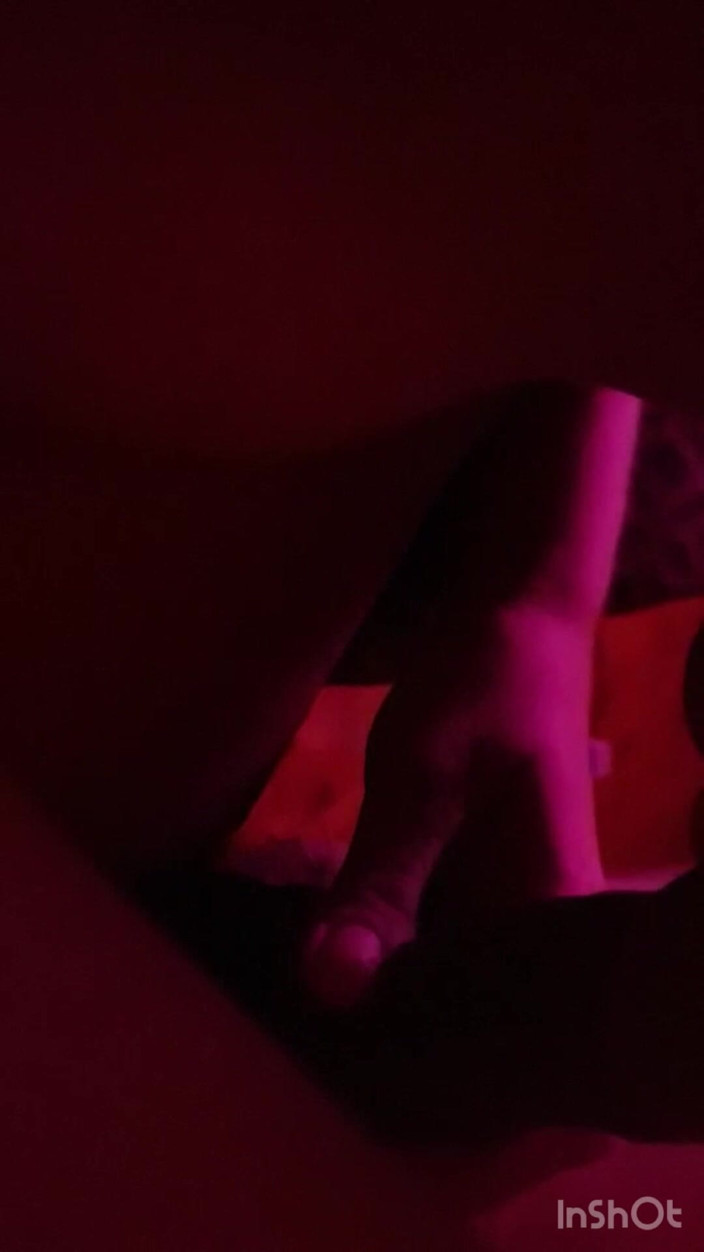 Jointqueen: 내 섹시한 엉덩이를 핥는 동안 그의 자지를 빨아