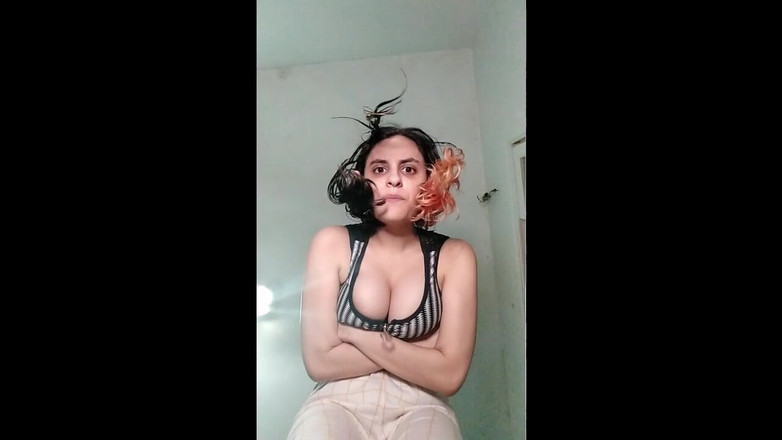 Ms Candy Bunny: Прятаться в поисках