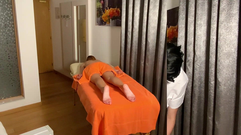 MissLeggings: ホテルの部屋でのマッサージ