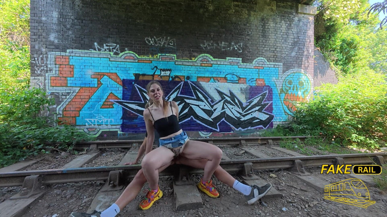 Fake Rail: Alice Maze Fake Rail. Підібрали І Відтрахали На Вокзалі