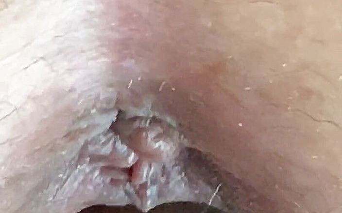 Sex Shaq: Black dildo for hairy chubby mom. Up close and personal