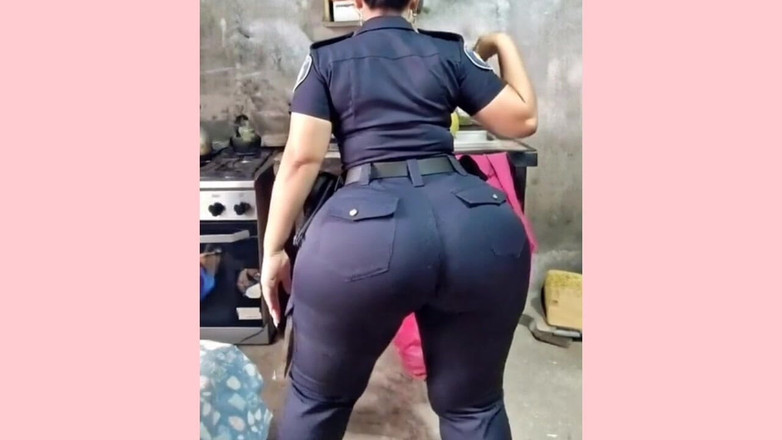 Xprohibidox1: Culo grosso in abito rosa in movimento