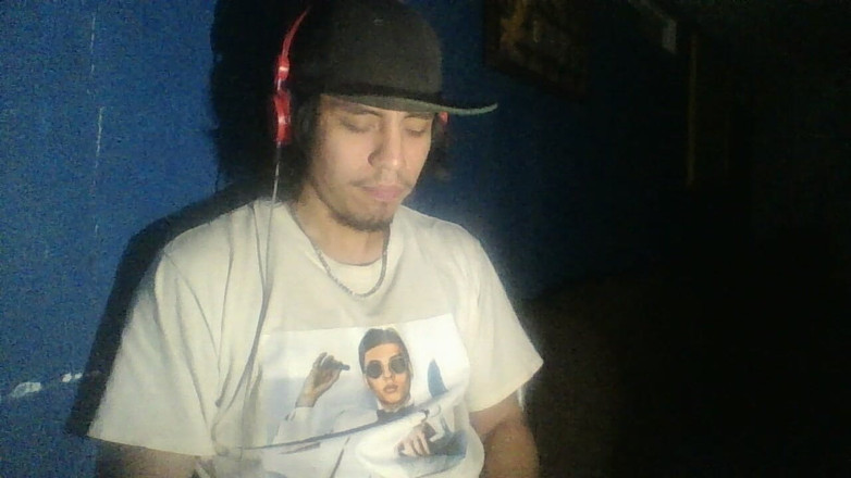 AlexAlejandro13: Kijk naar mijn gezicht