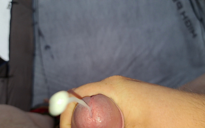 Nasty Taggy: 캠에서 따먹히는 18세 소녀