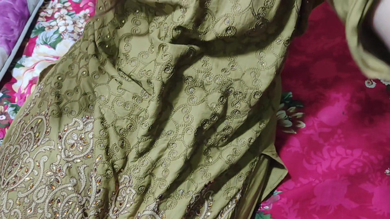 Sairaxsaim: Chica india gordita culona