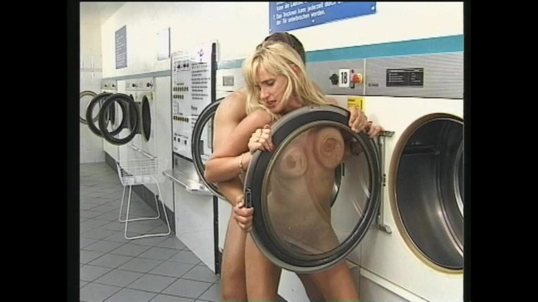 MMV films - The Original: Büyük sert yaraklı erkek arkadaşım ağzımı sapık bir şekilde sikiyor ve...