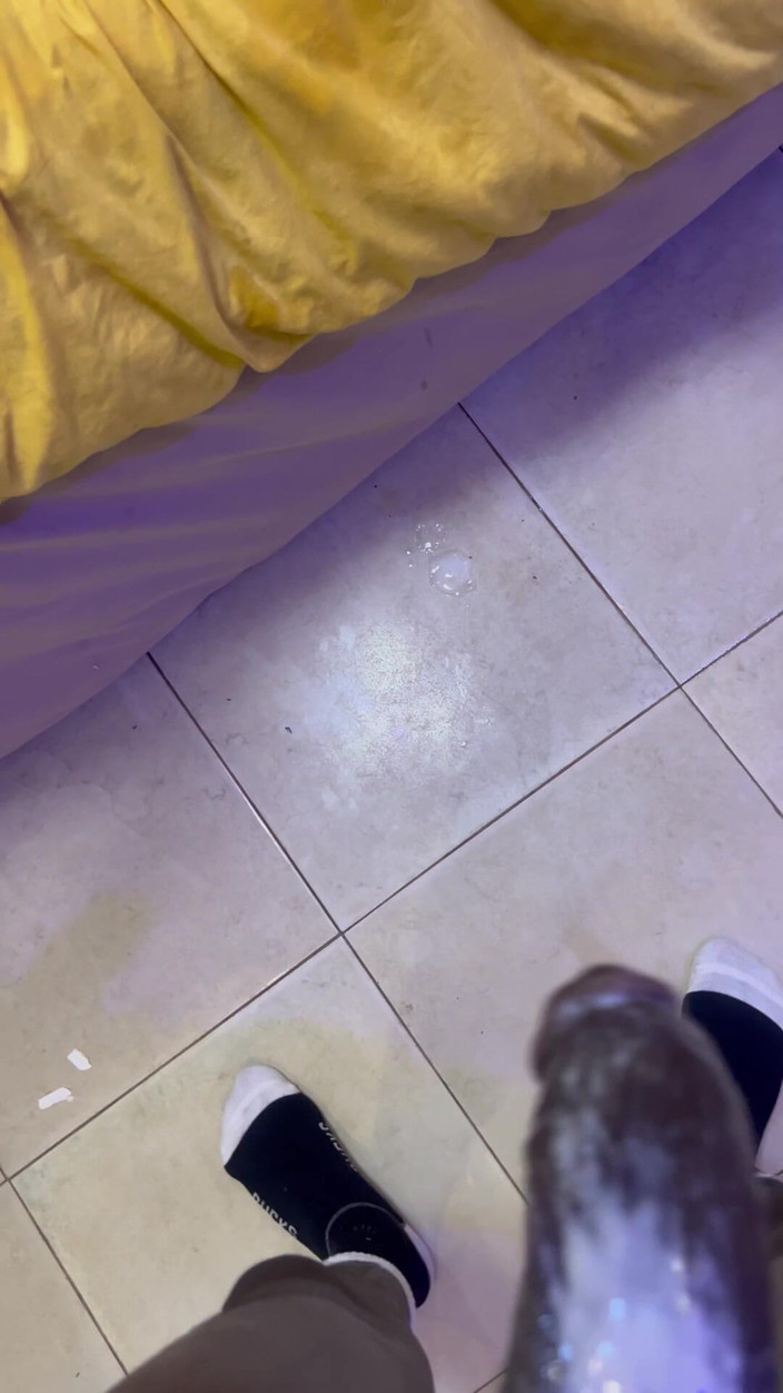 Sluttybeast&dickpolicy: 내 빨간 봉투는 너무 뚱뚱하고 거대해