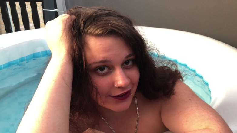 AmateurBBW: Would like more ?