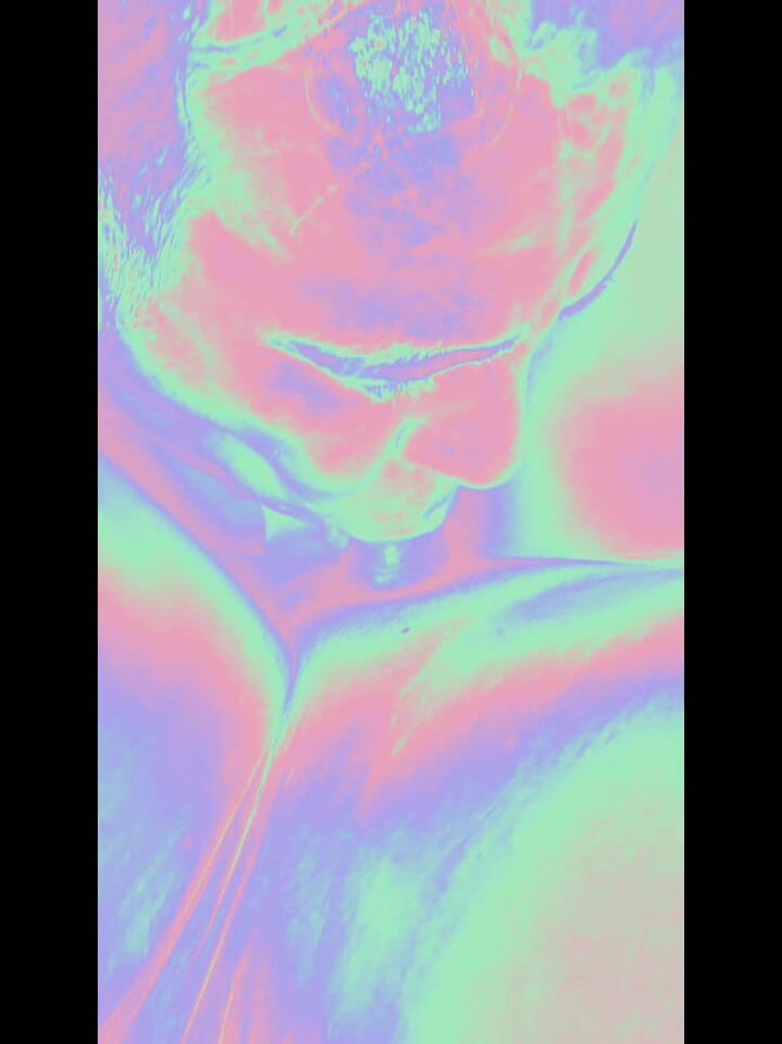 Ladyboy Karl: ladyboy di holo