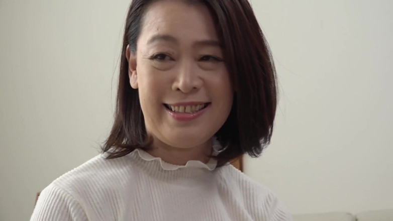 Vulture: She Is Still Active! Grandma Who Would Eat up Everyone...