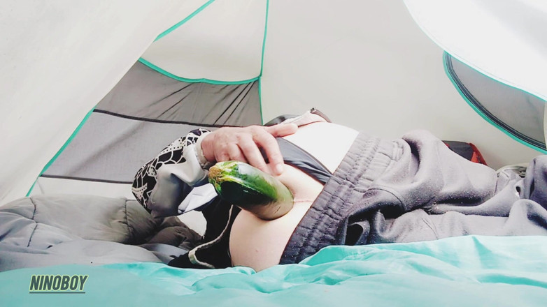 Culopeke: 男孩在离开健身房后张开他的屁股