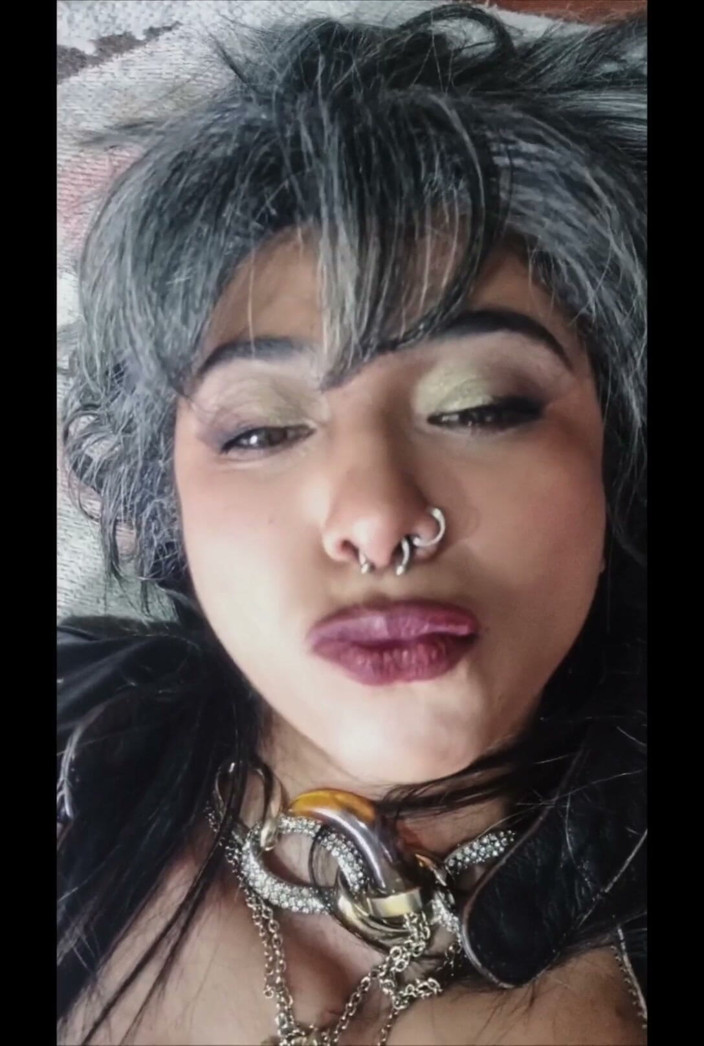 Casia Castro: De Mi Vagina a Tus Labios