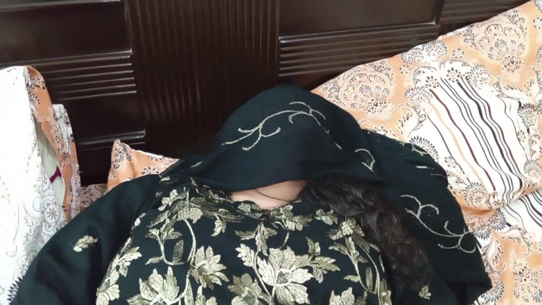 RedQueenRQ: The Secret Behind the Indian Bedroom Door