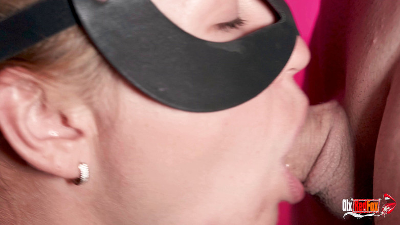 OlxRedFox: मेरे लंड को बहुत धीरे से और बहुत गहरा चूसता है जब तक कि मेरा वीर्य नहीं निकल जाता