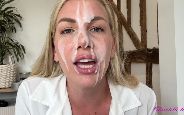 Danielle Maye: Soirée bukakke au travail