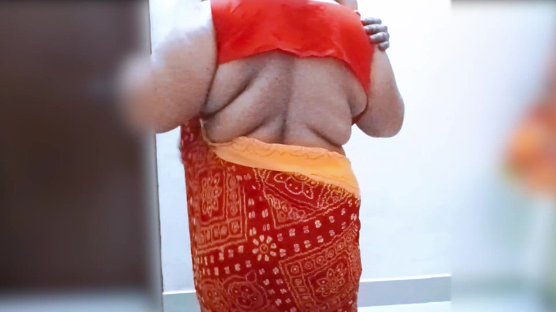 Hoktoml99: Viral Desi Step Brother and Step Sister Found an Empty...