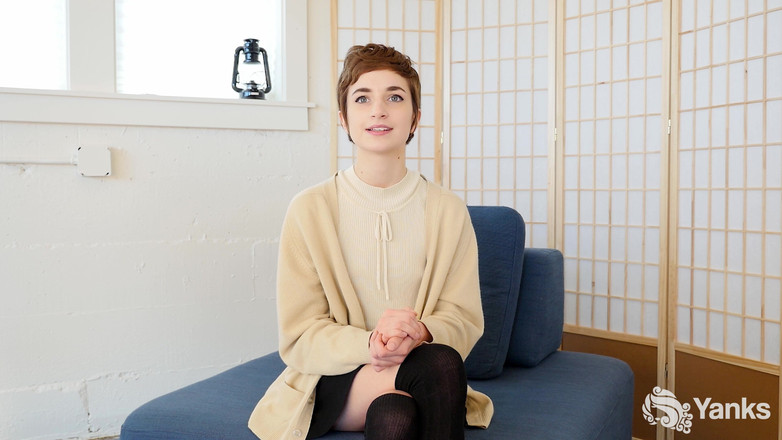 Yanks: Flora Rodger jouit en serrant la chatte - remasterisé complet en 4K