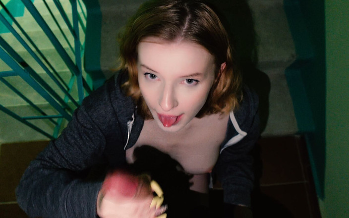 Diana Rider: हम प्रवेश द्वार में चोदते हैं जबकि मम्मी घर पर है