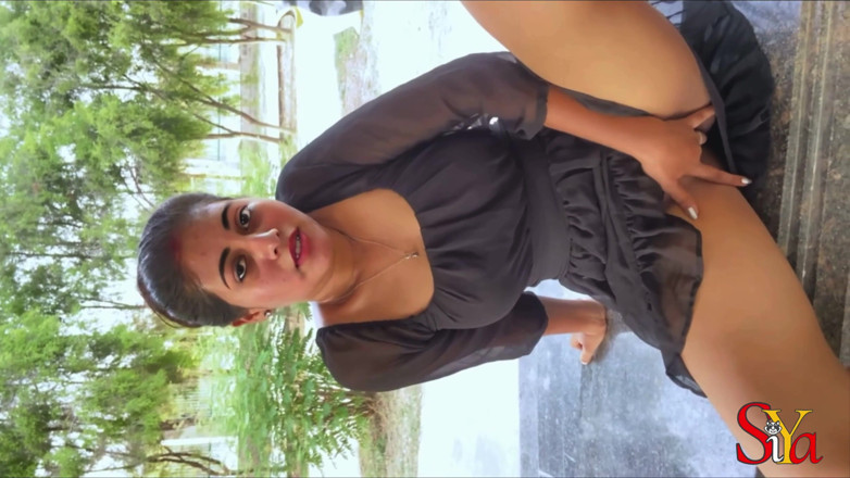 Vicky Siya: Indian Girl Fingering in Park Masturbation Leak Hindi Audio