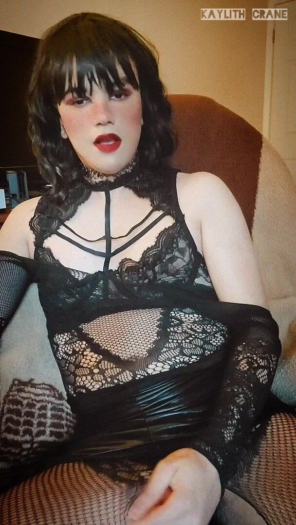 Kaylith Crane: Kaylith Crane runkar hennes kuk och kommer