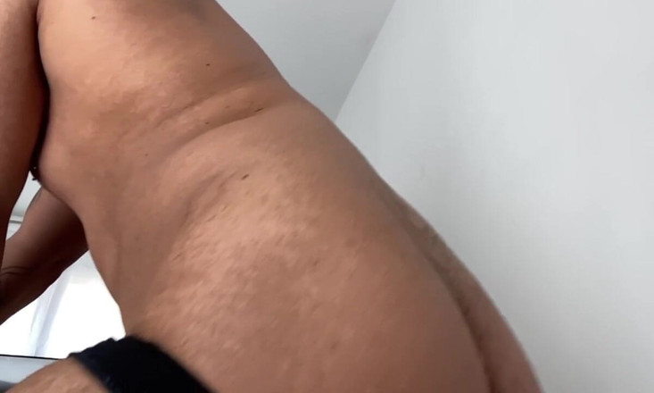 Damien Custo: Damien Custo striptýz s velkým zadkem Twerk