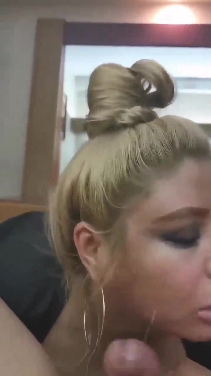 VioletOffer97: Aku suka banget kontolnya dengan ganas