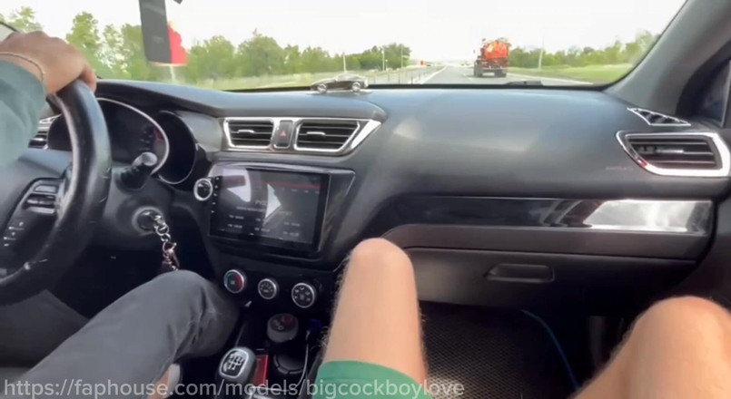 AlexGay: Je me branle devant un chauffeur de taxi dans une...