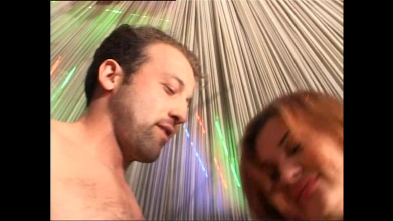 Wonderful Hot World X: 梦幻般的复古群交ccon大饥渴的鸡巴操逼和射在荡妇的奶子和嘴上