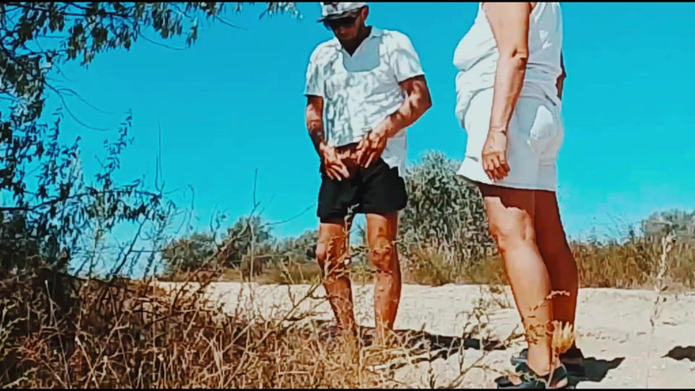 Crazyfamily 1970: Suge Un Străin Pe Drum