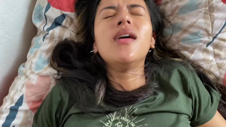 Solo_incognita: Il mio vicino si masturba sul divano condiviso. COME DOVREI...