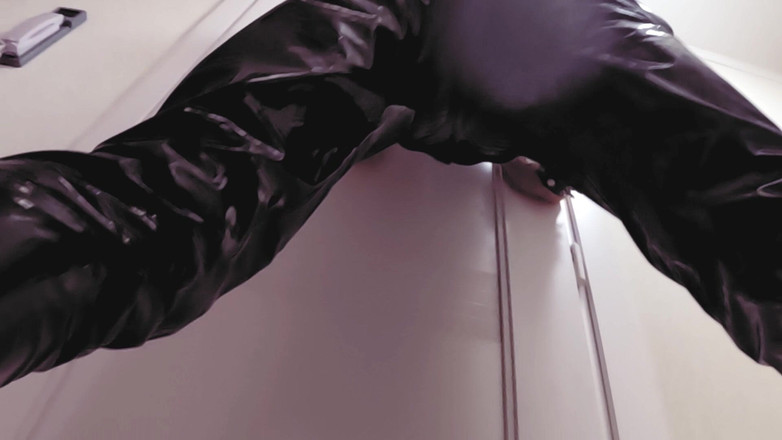 Tranny Bunny: 独自乳胶兔子大鸡巴BDSM癖好混蛋